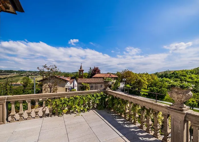 Vila Leolo' Monforte dʼAlba